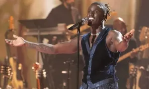 Thầy giáo thể dục thắng American Idol 2025
